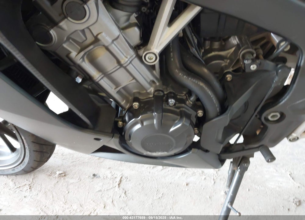 2016 HONDA CBR650 F VIN: MLHRC7407G5200448