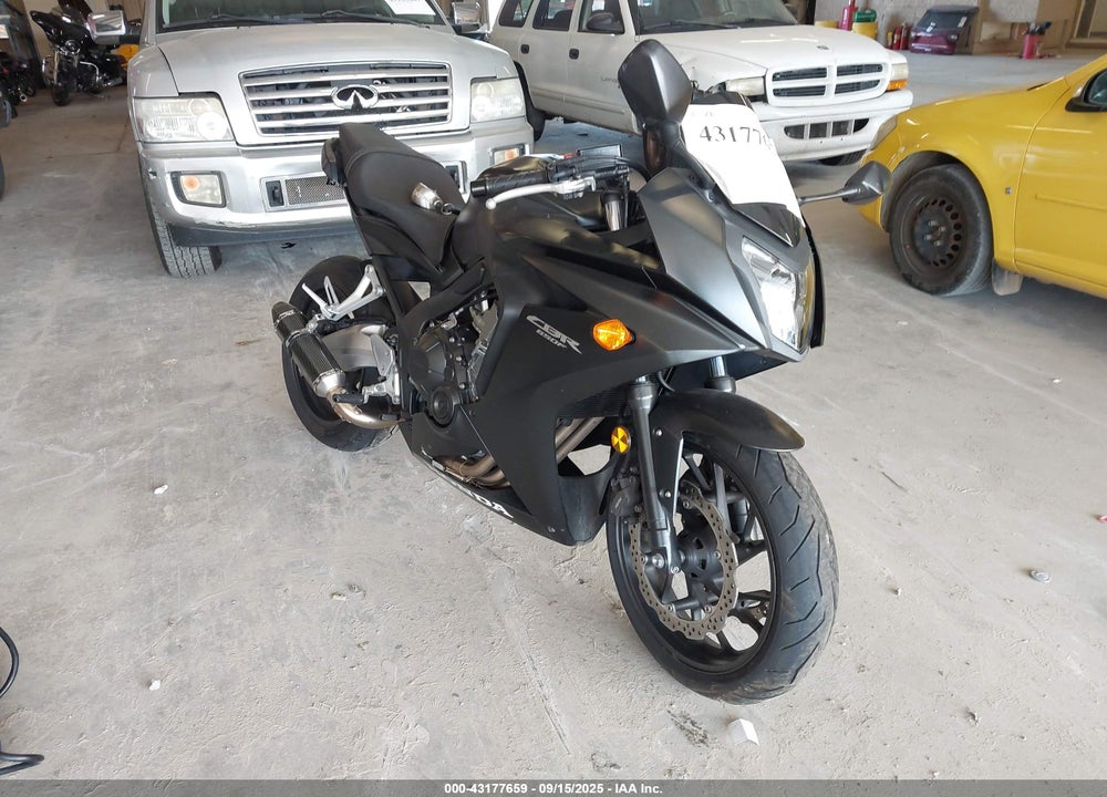 2016 HONDA CBR650 F VIN: MLHRC7407G5200448