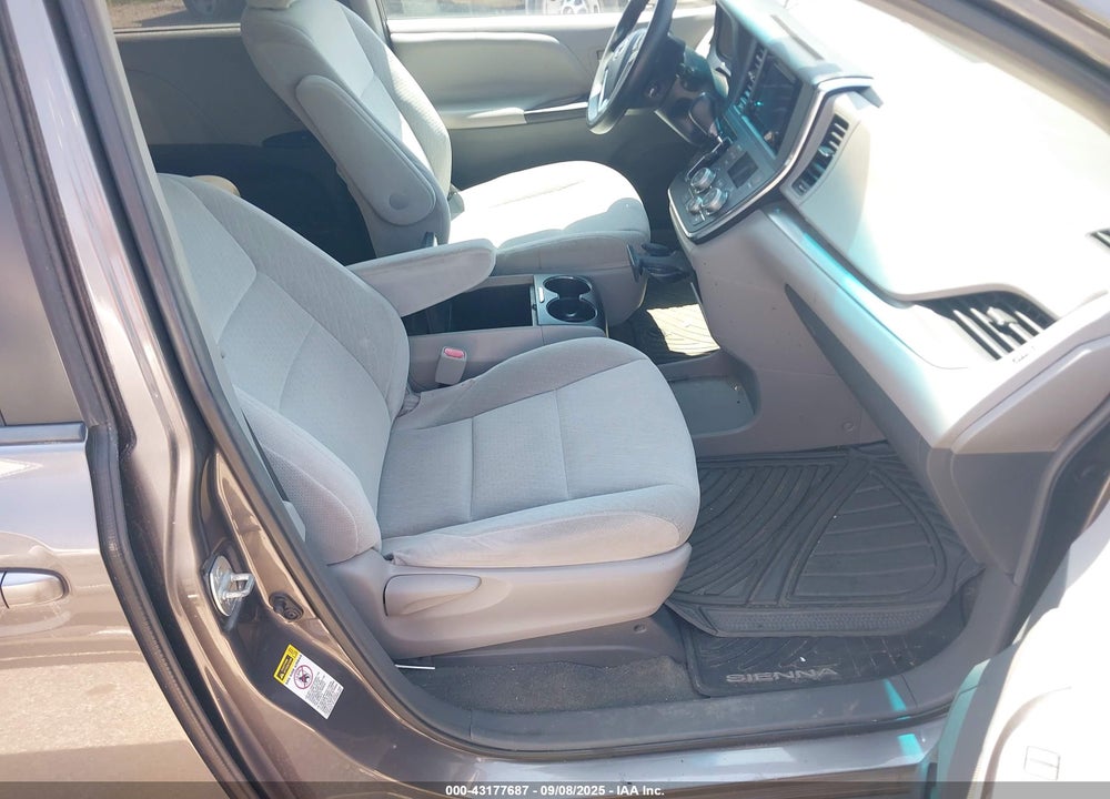 2015 TOYOTA SIENNA VIN: 5TDKK3DC1FS599814
