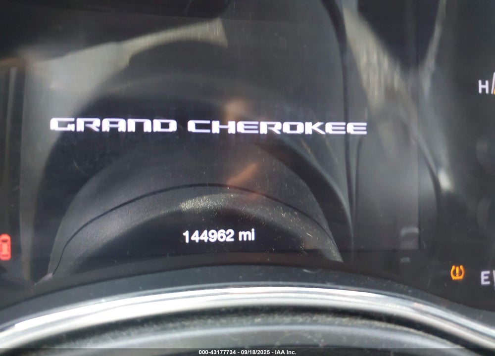2018 JEEP GRAND CHEROKEE VIN: 1C4RJFBG4JC243974