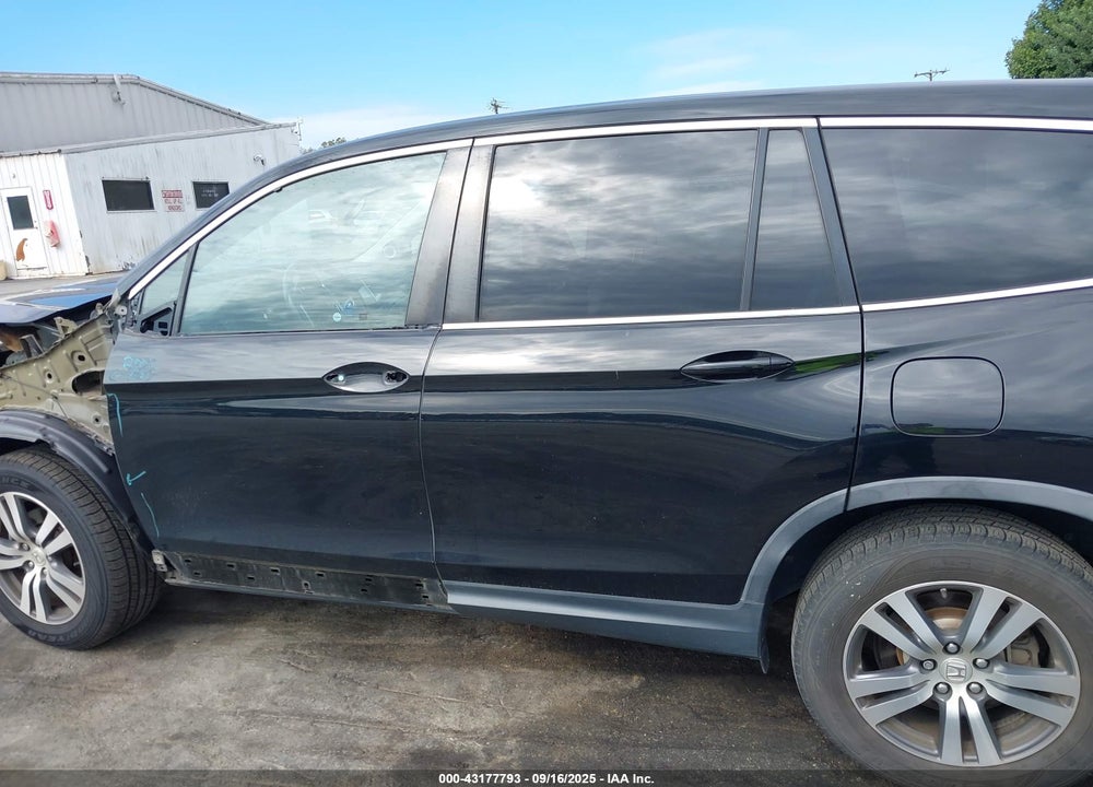 2017 HONDA PILOT EX-L VIN: 5FNYF6H55HB032217