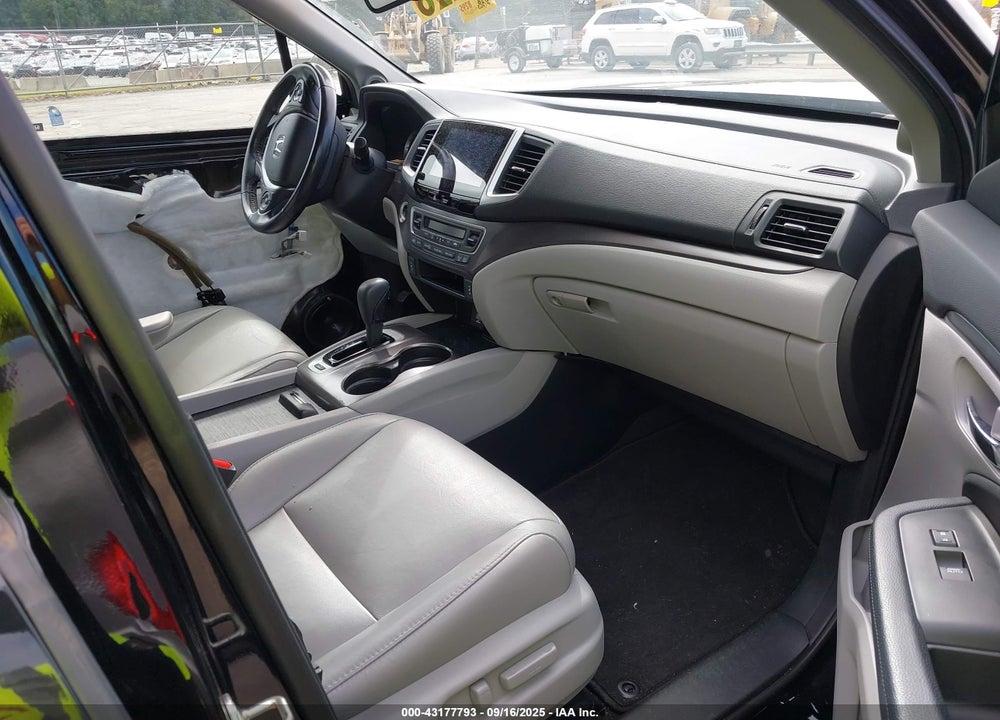 2017 HONDA PILOT EX-L VIN: 5FNYF6H55HB032217