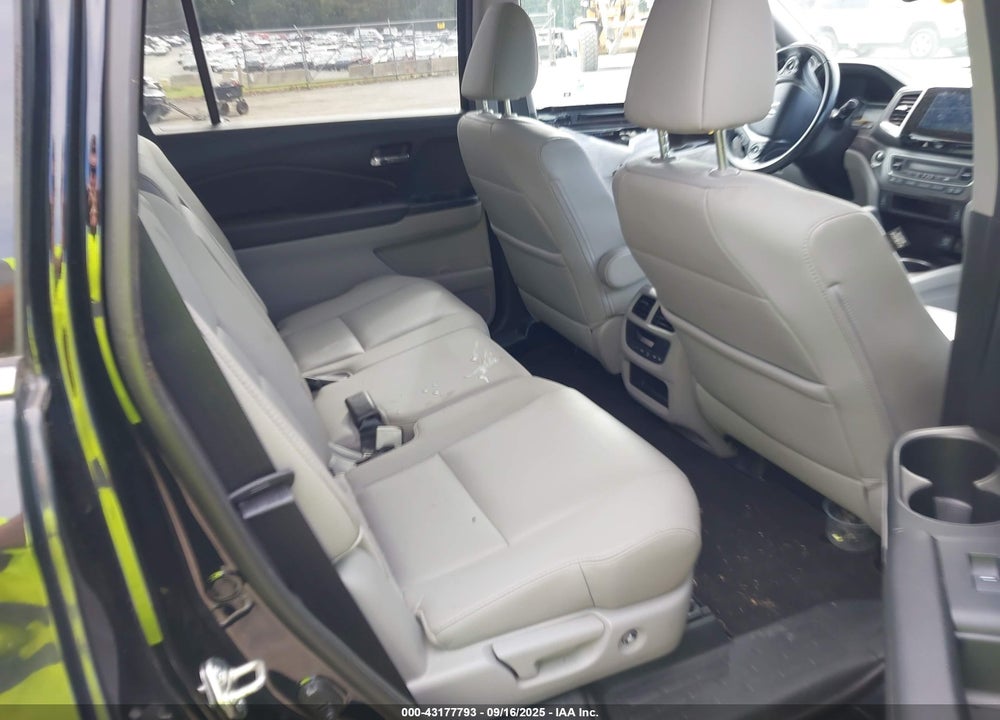 2017 HONDA PILOT EX-L VIN: 5FNYF6H55HB032217