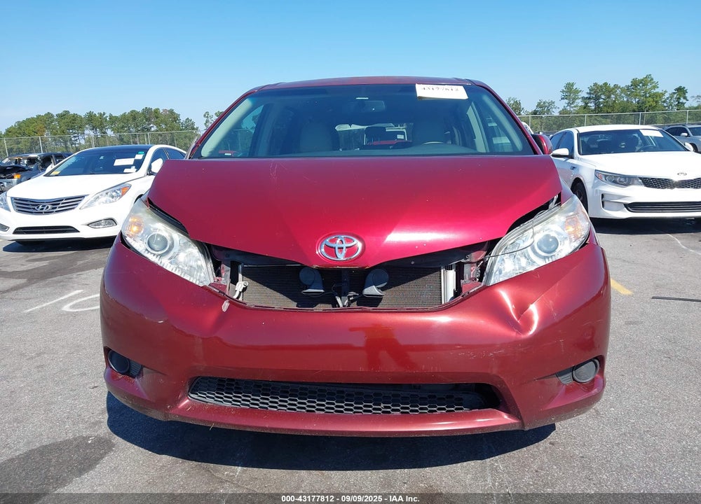2011 TOYOTA SIENNA VIN: 5TDKK3DC1BS069403