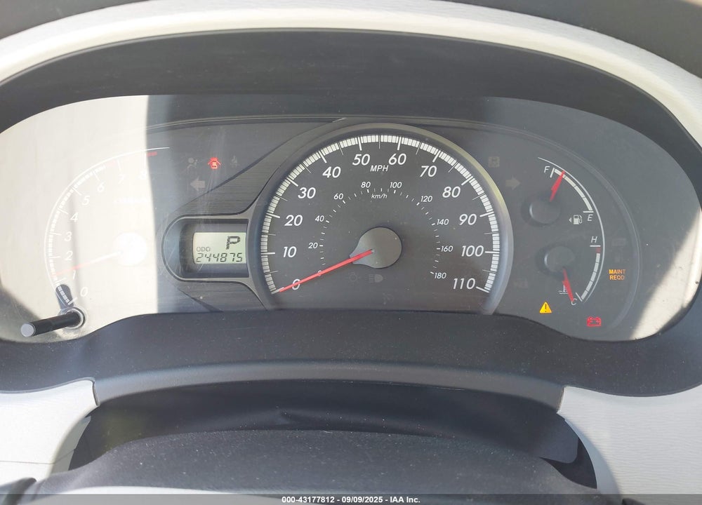 2011 TOYOTA SIENNA VIN: 5TDKK3DC1BS069403