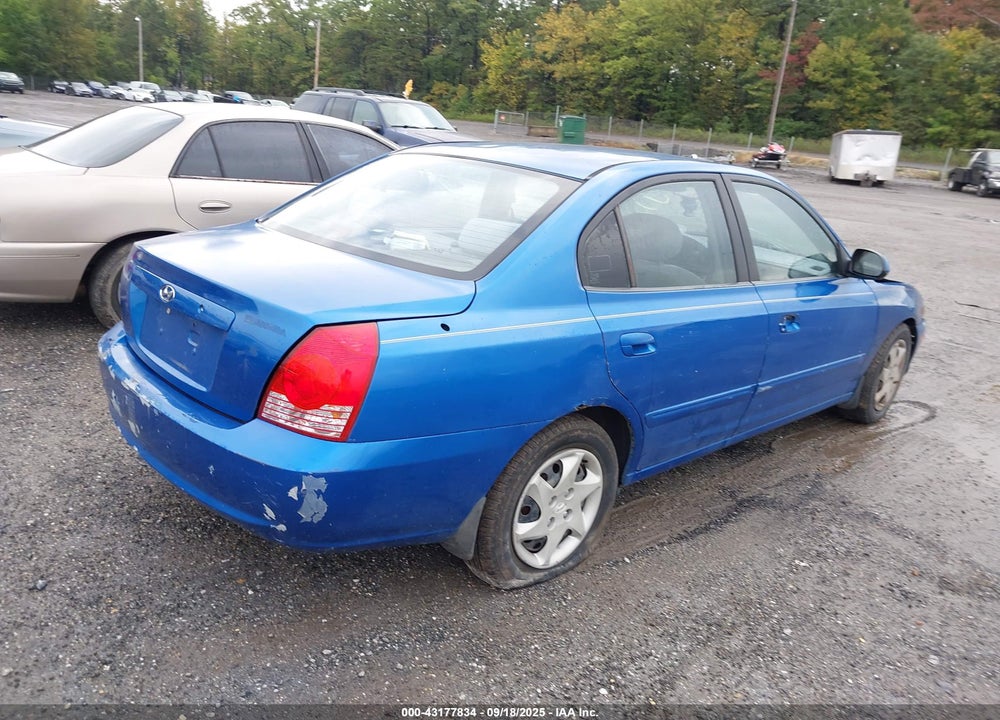 2005 HYUNDAI ELANTRA VIN: KMHDN46D95U081919