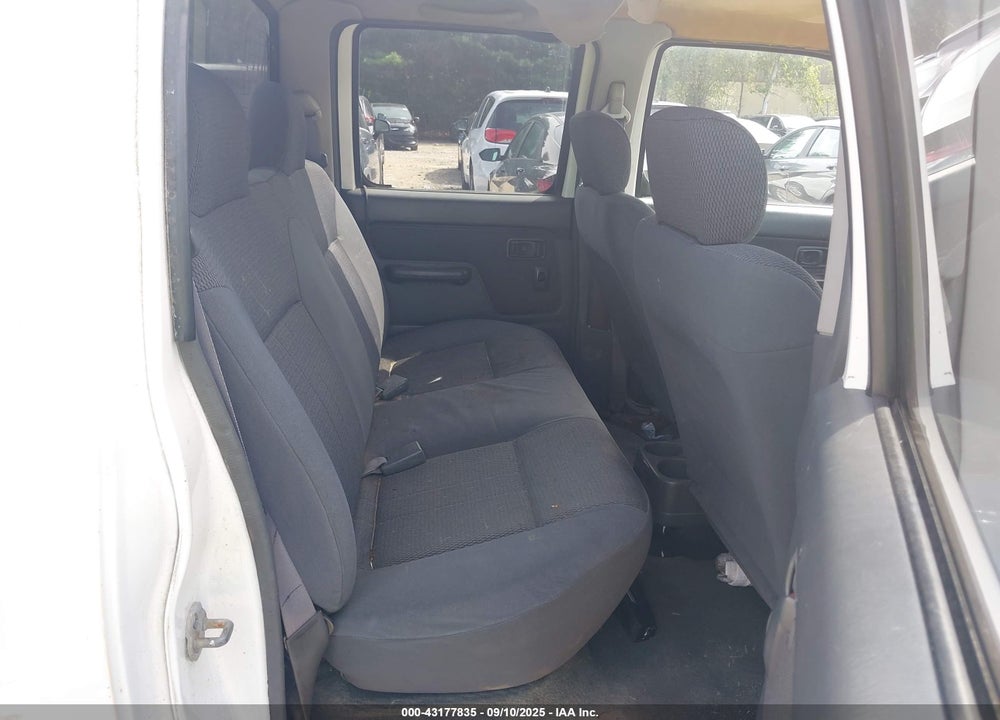 2001 NISSAN FRONTIER XE-V6 VIN: 1N6ED27T91C359320