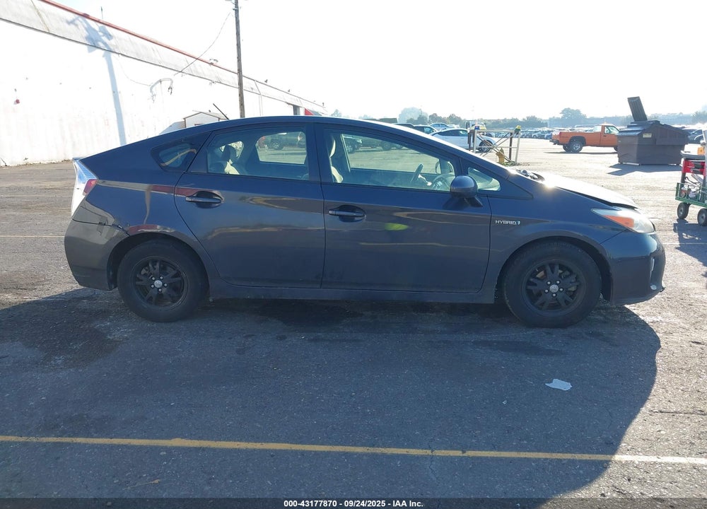 2015 TOYOTA PRIUS VIN: JTDKN3DU3F0450355