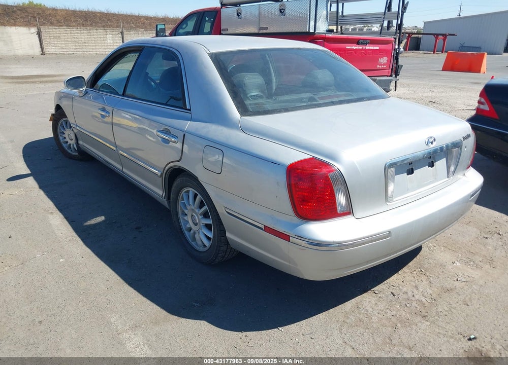 2005 HYUNDAI XG350 L VIN: KMHFU45E45A381973