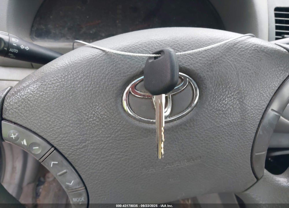 2005 TOYOTA CAMRY LE V6 VIN: 4T1BF30K65U091586