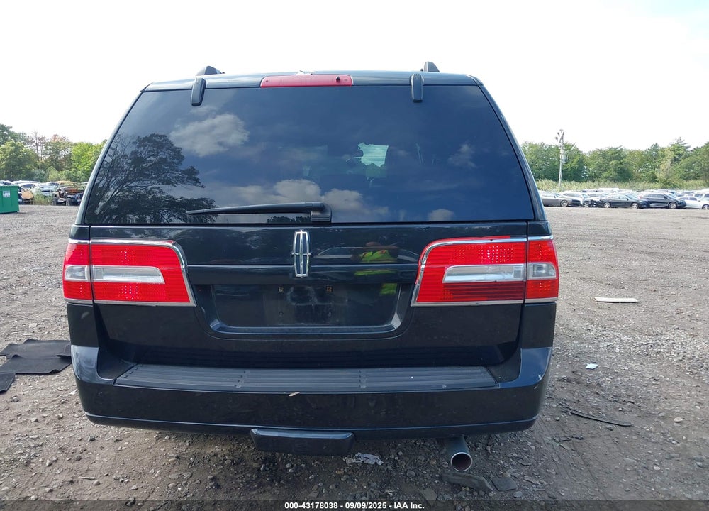 2010 LINCOLN NAVIGATOR VIN: 5LMJJ2J59AEJ01672