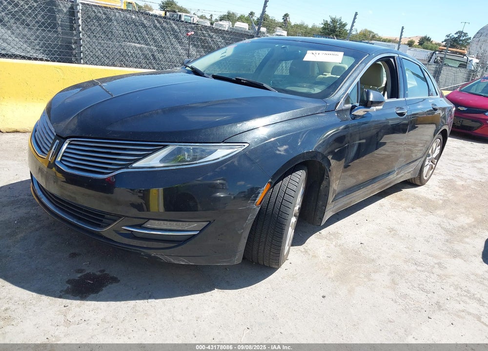2014 LINCOLN MKZ VIN: 3LN6L2LU4ER827725