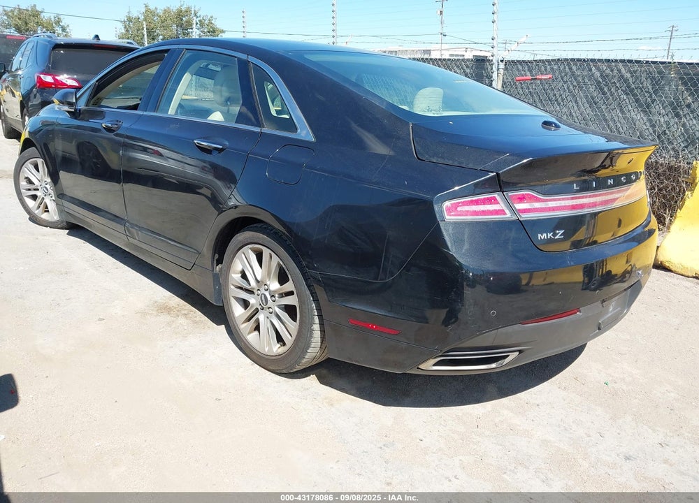 2014 LINCOLN MKZ VIN: 3LN6L2LU4ER827725