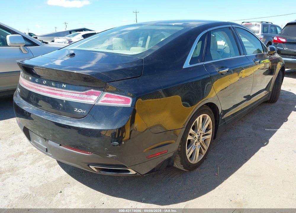 2014 LINCOLN MKZ VIN: 3LN6L2LU4ER827725