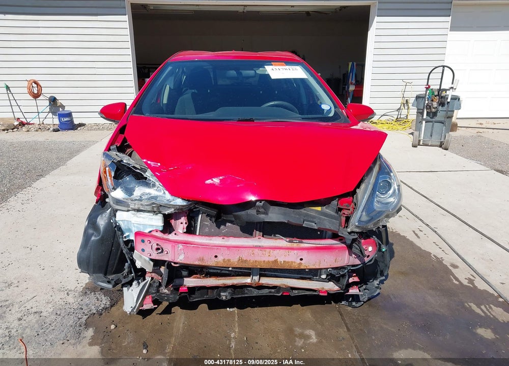 2015 TOYOTA PRIUS C TWO VIN: JTDKDTB31F1582909