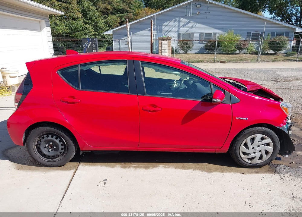 2015 TOYOTA PRIUS C TWO VIN: JTDKDTB31F1582909