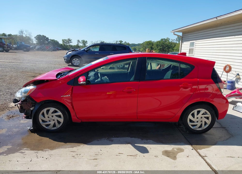 2015 TOYOTA PRIUS C TWO VIN: JTDKDTB31F1582909