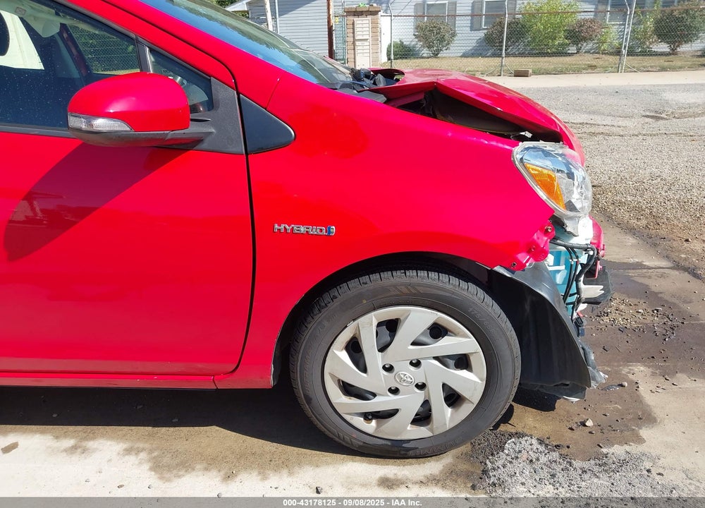 2015 TOYOTA PRIUS C TWO VIN: JTDKDTB31F1582909