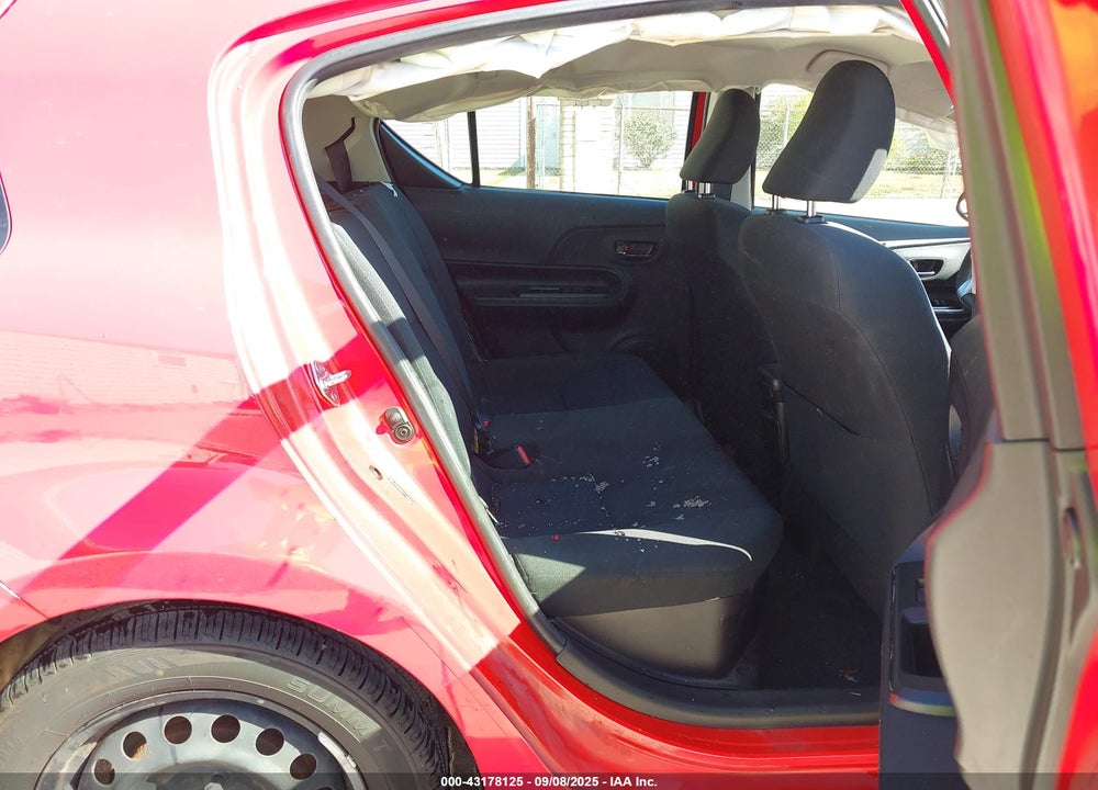 2015 TOYOTA PRIUS C TWO VIN: JTDKDTB31F1582909