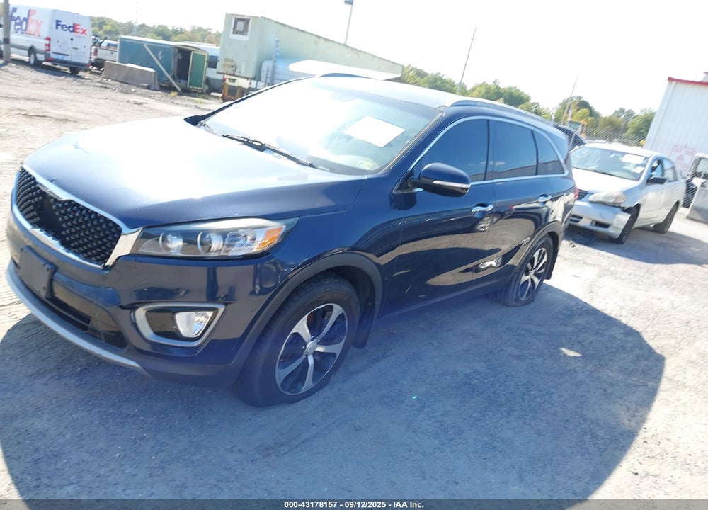2016 KIA SORENTO VIN: 5XYPH4A17GG029893