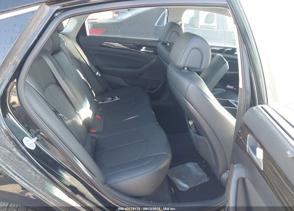 2016 HYUNDAI SONATA LIMITED VIN: 5NPE34AF8GH282800