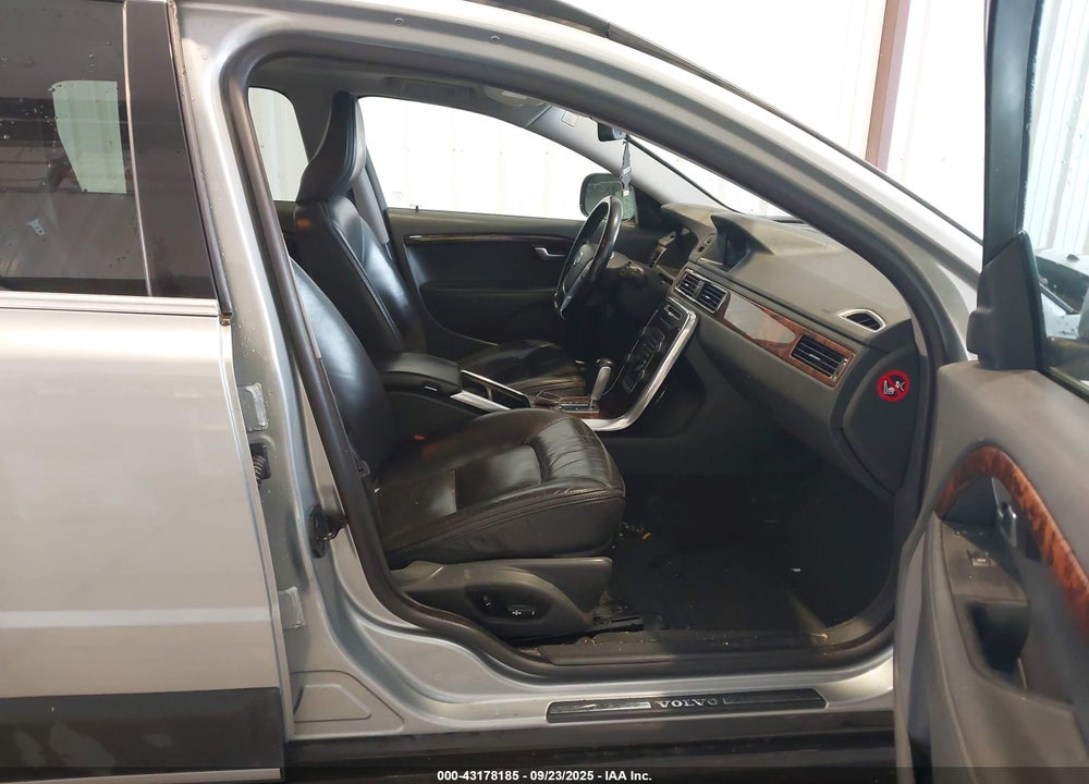 2012 VOLVO XC70 VIN: YV4940BZ8C1120891