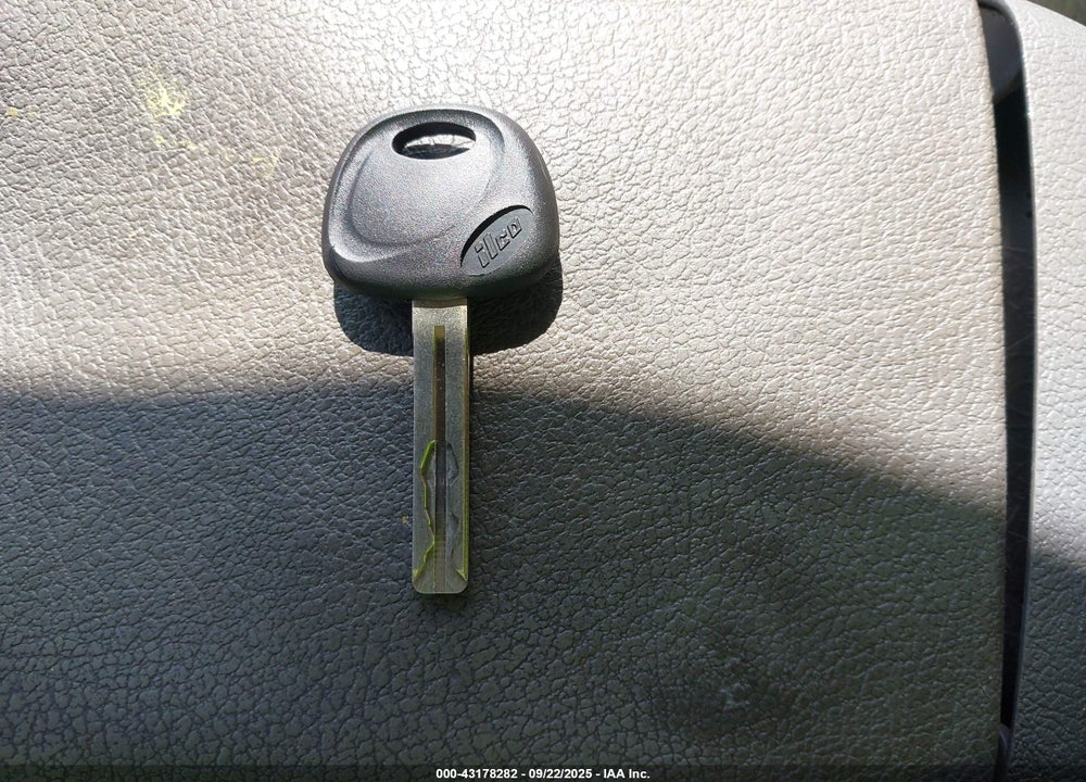 2015 HYUNDAI SONATA VIN: 5NPE24AF2FH196027