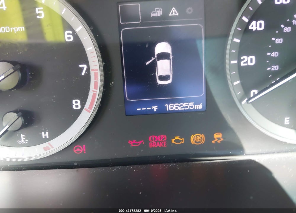 2015 HYUNDAI SONATA VIN: 5NPE24AF2FH196027