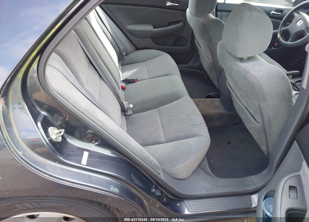 2004 HONDA ACCORD 2.4 LX VIN: 1HGCM56324A172936