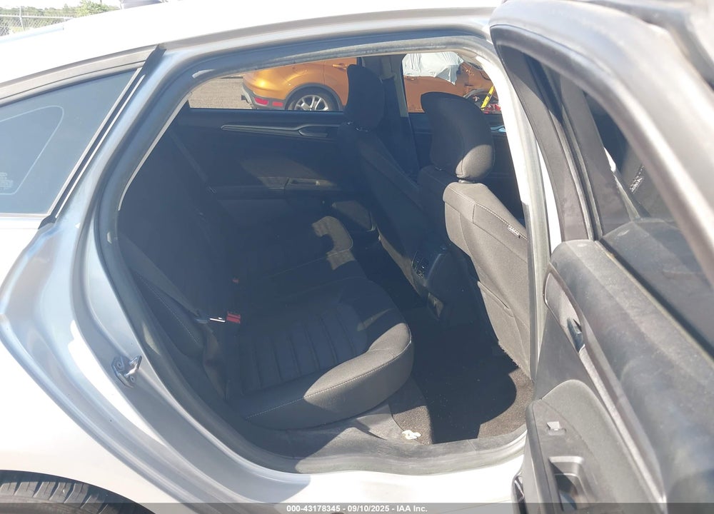 2018 FORD FUSION SE VIN: 3FA6P0HD7JR135559
