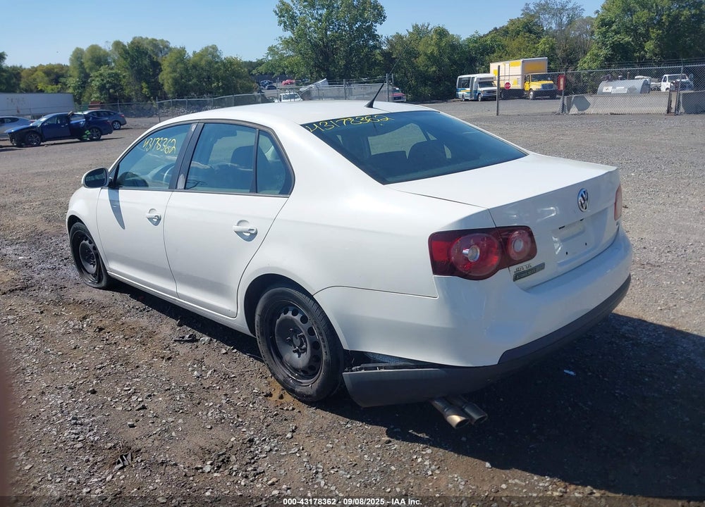 2010 VOLKSWAGEN JETTA VIN: 3VWJZ7AJ2AM022183