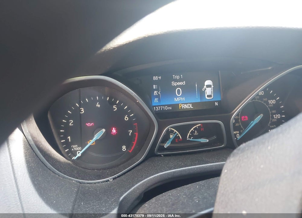 2016 FORD FOCUS VIN: 1FADP3F21GL247873