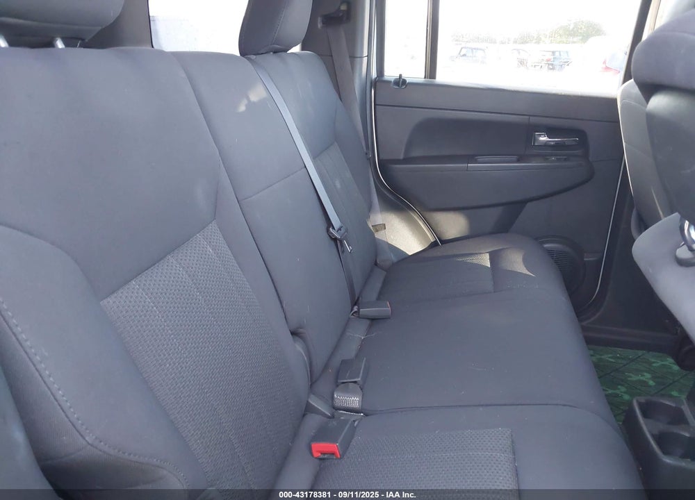 2011 JEEP LIBERTY VIN: 1J4PN2GK4BW569009