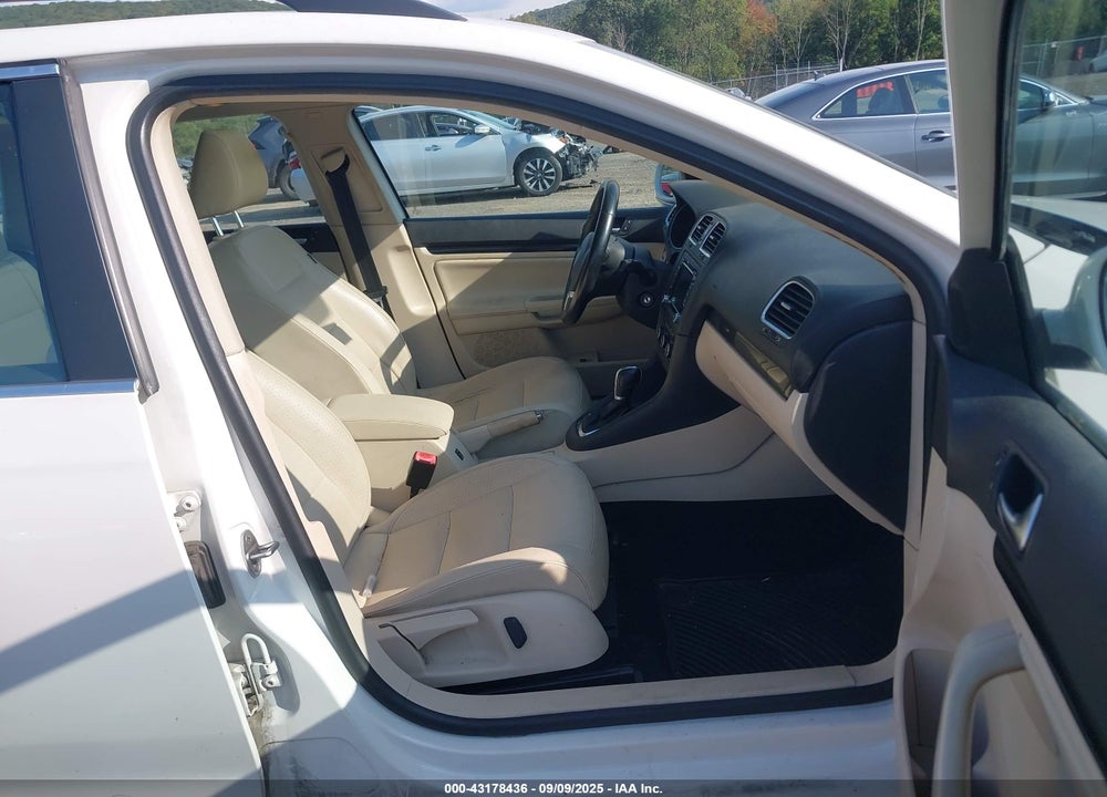 2012 VOLKSWAGEN JETTA SPORTWAGEN 2.5L SE VIN: 3VWPP7AJ7CM708626