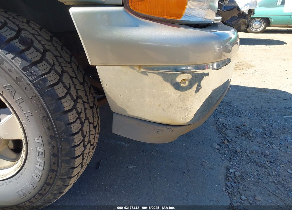 2003 CHEVROLET TAHOE LT VIN: 1GNEK13T43J214653