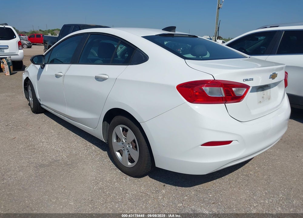 2017 CHEVROLET CRUZE VIN: 1G1BC5SM0H7185627