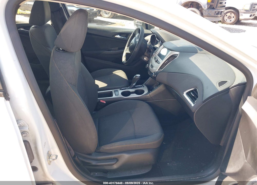 2017 CHEVROLET CRUZE VIN: 1G1BC5SM0H7185627