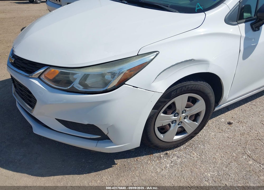 2017 CHEVROLET CRUZE VIN: 1G1BC5SM0H7185627