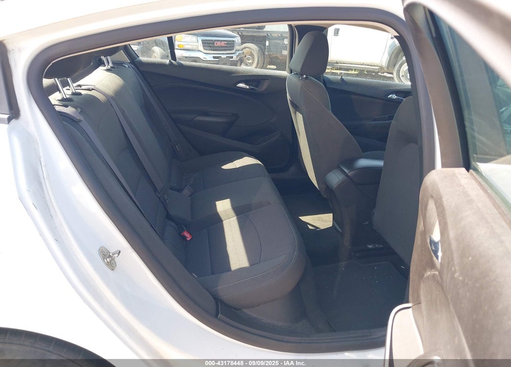 2017 CHEVROLET CRUZE VIN: 1G1BC5SM0H7185627