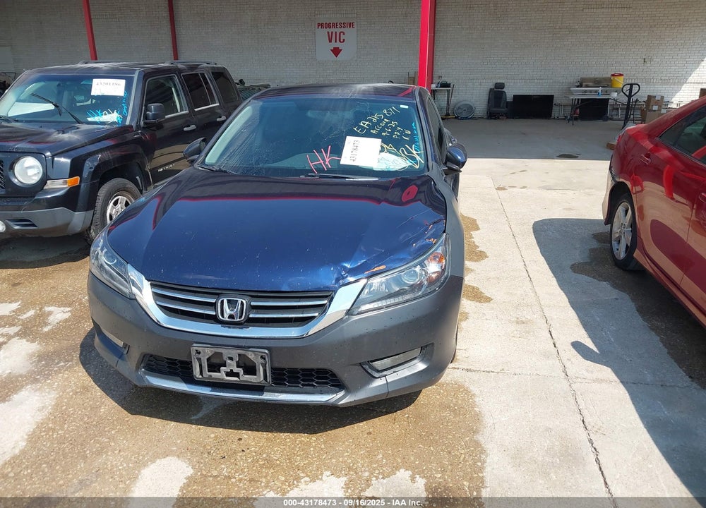 2014 HONDA ACCORD VIN: 1HGCR2F54EA215871