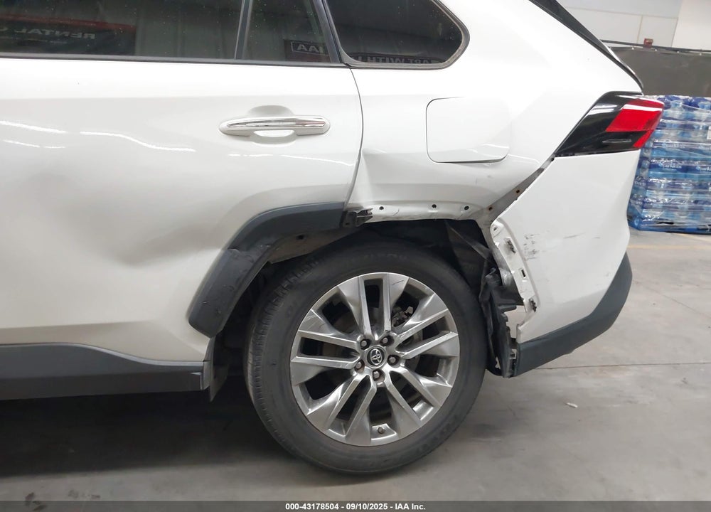 2019 TOYOTA RAV4 VIN: 2T3Y1RFV0KC014021