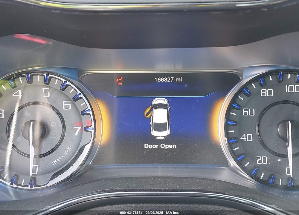 2015 CHRYSLER 200 VIN: 1C3CCCDG0FN618500