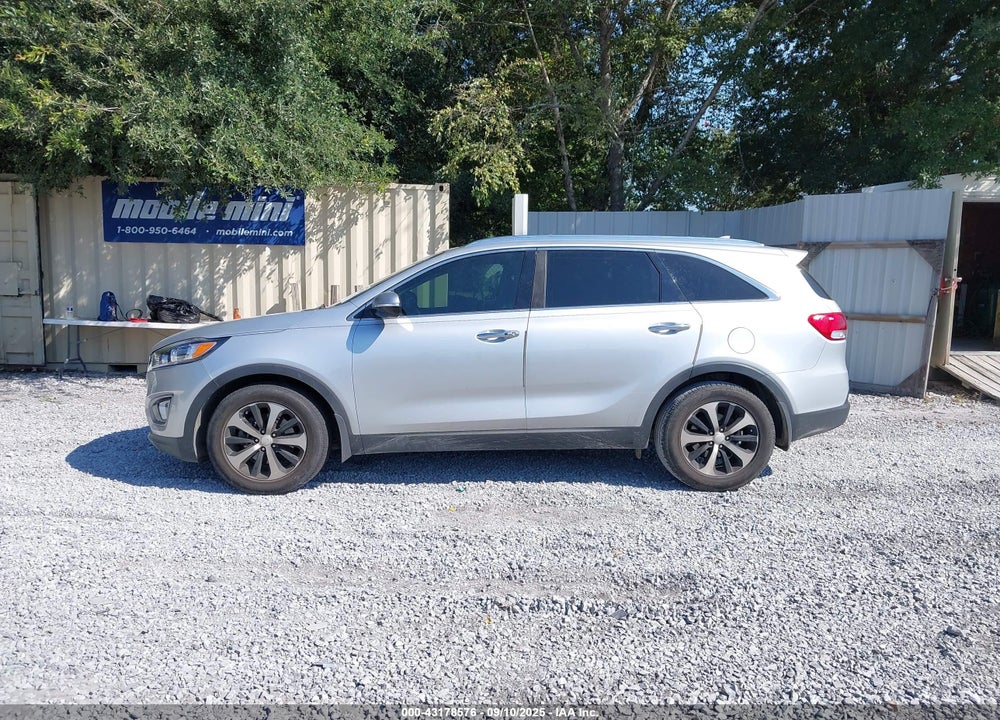 2016 KIA SORENTO VIN: 5XYPH4A56GG104375