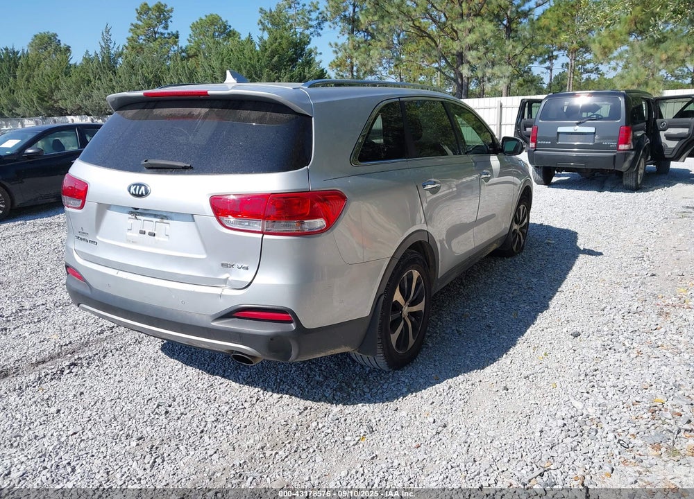 2016 KIA SORENTO VIN: 5XYPH4A56GG104375
