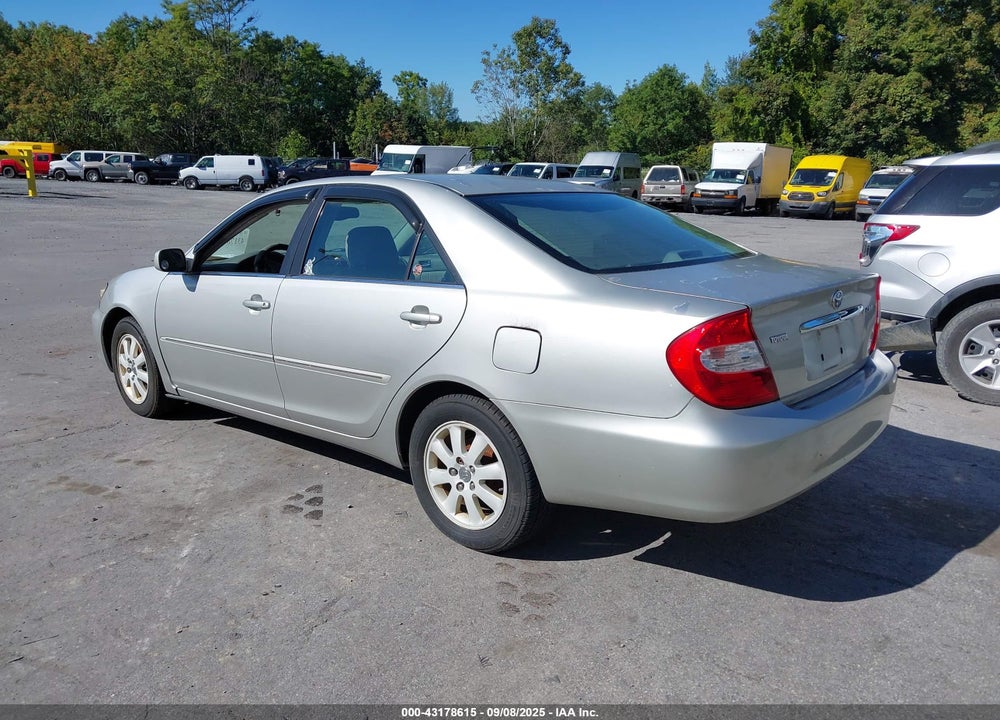 2004 TOYOTA CAMRY XLE VIN: 4T1BE30K54U928149