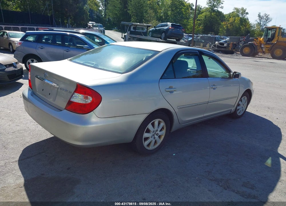2004 TOYOTA CAMRY XLE VIN: 4T1BE30K54U928149