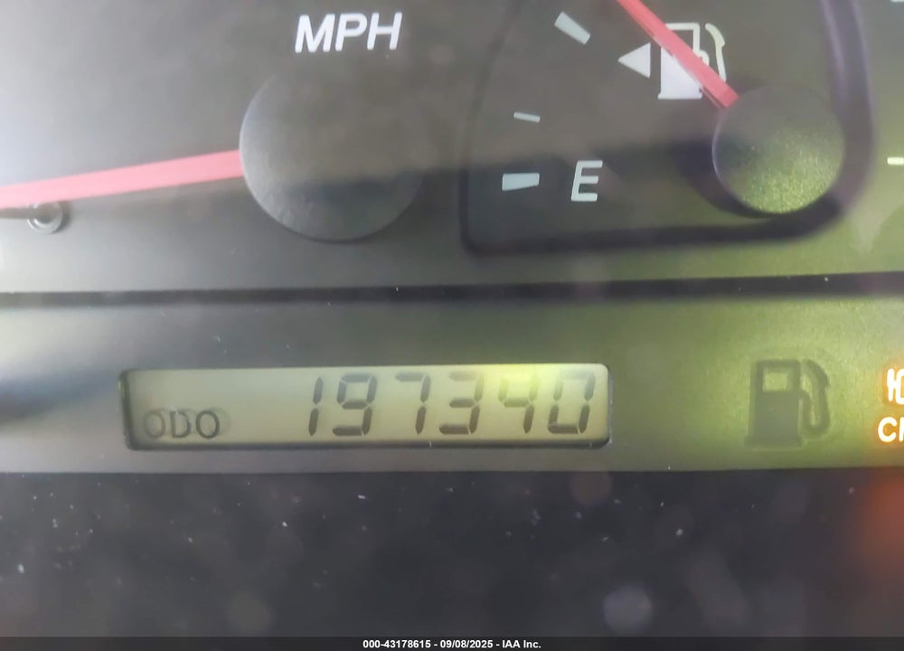 2004 TOYOTA CAMRY XLE VIN: 4T1BE30K54U928149
