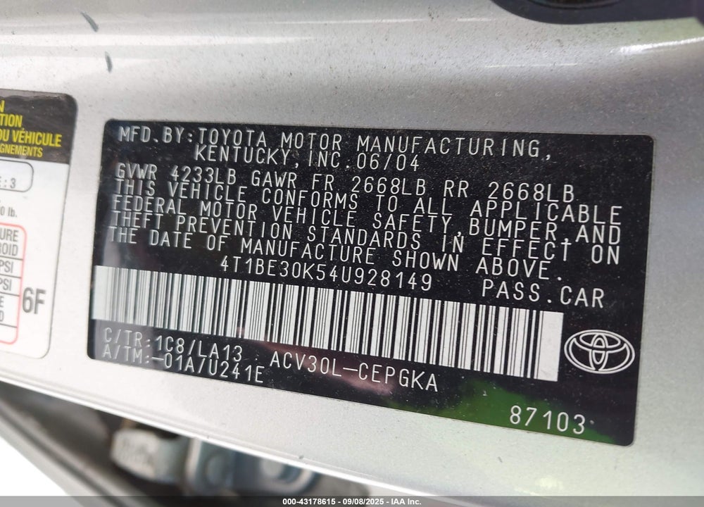2004 TOYOTA CAMRY XLE VIN: 4T1BE30K54U928149