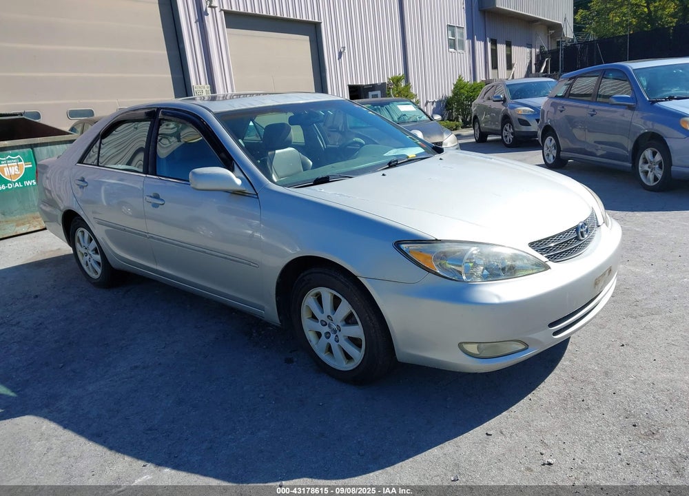 2004 TOYOTA CAMRY XLE VIN: 4T1BE30K54U928149