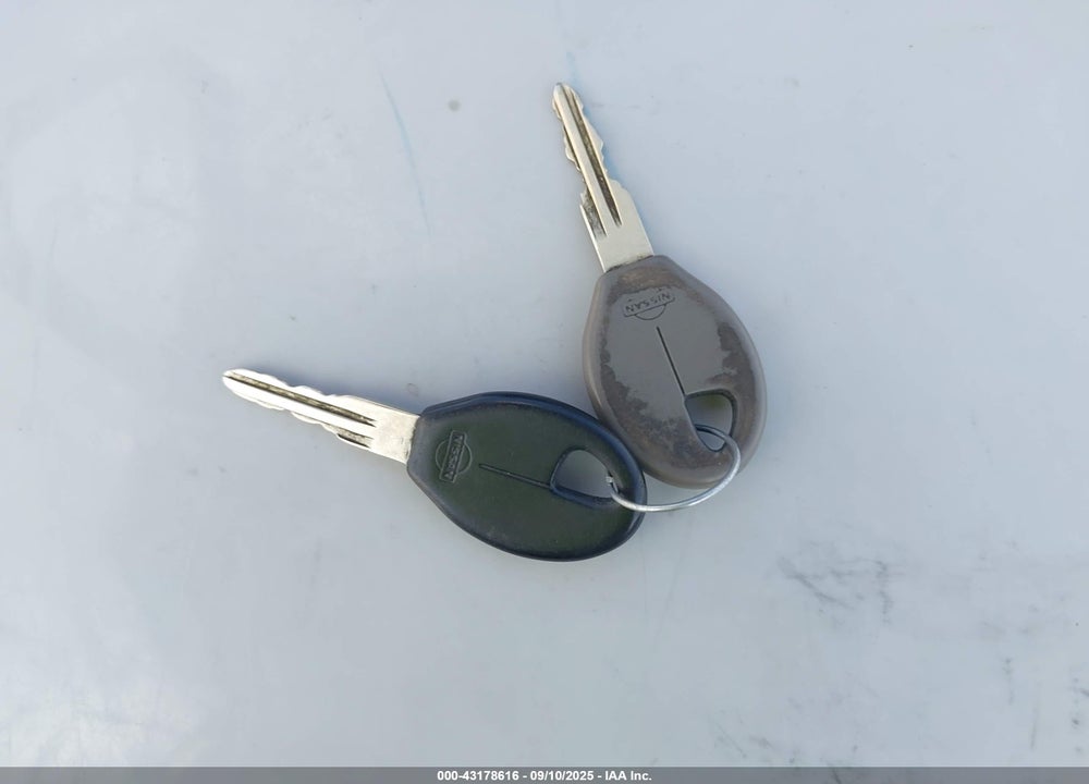 1994 NISSAN SENTRA VIN: 3N1EB32A5RL000411